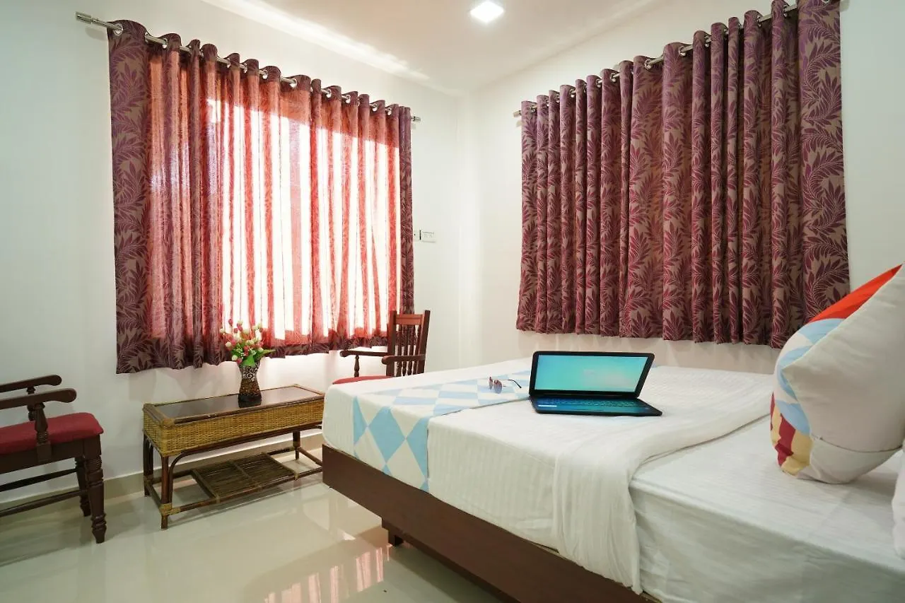 Oyo 77946 Skylark- Hygiene Ensured Hotel Munnar Casa de hóspedes
